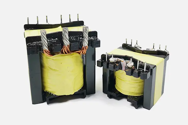 Quelle est la connexion entre le noyau du transformateur haute fréquence et le transformateur ?